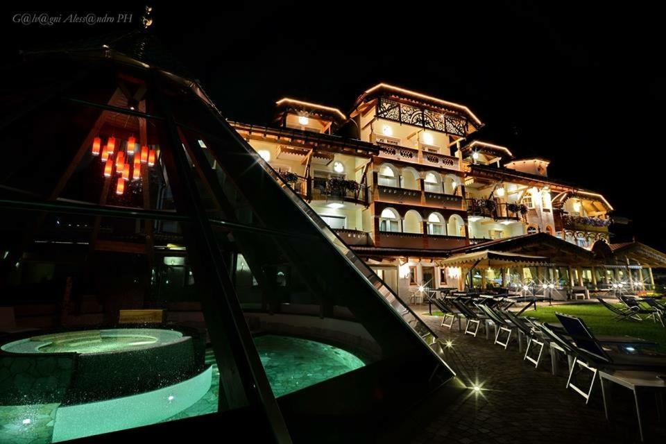 Rene Dolomites Boutique Hotel ポッツァ・ディ・ファッサ エクステリア 写真